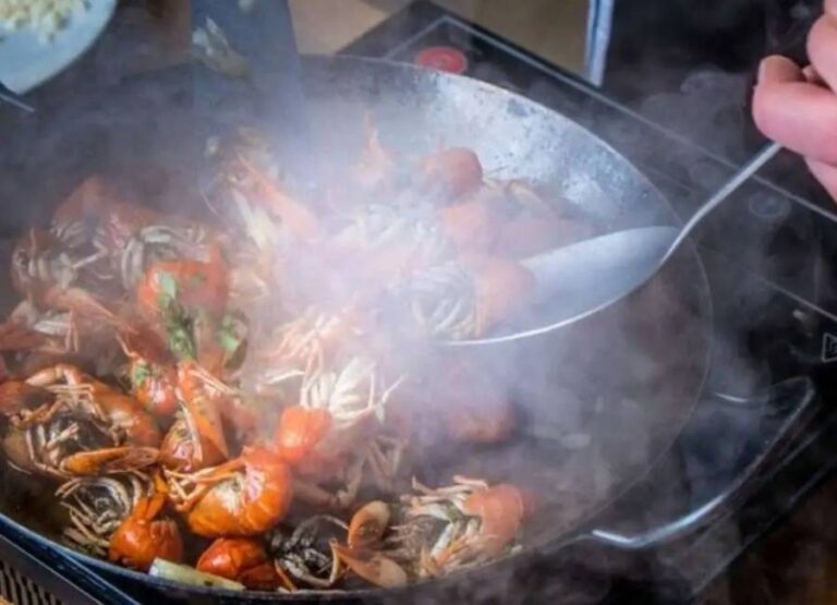 4 Tips On How To Cook Lobster Meat