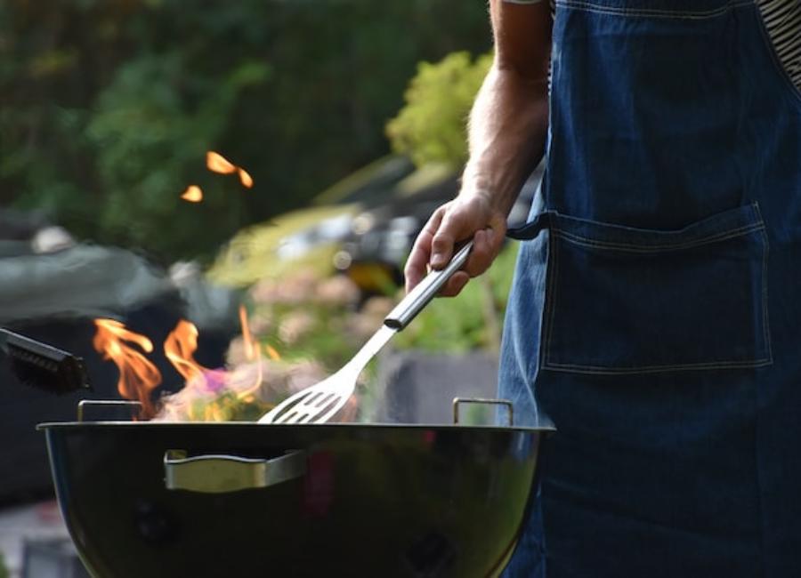 How To Extinguish Charcoal Grill